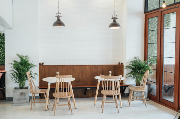 アラフォー女性の婚活1回目デートはカフェでお茶がおすすめ