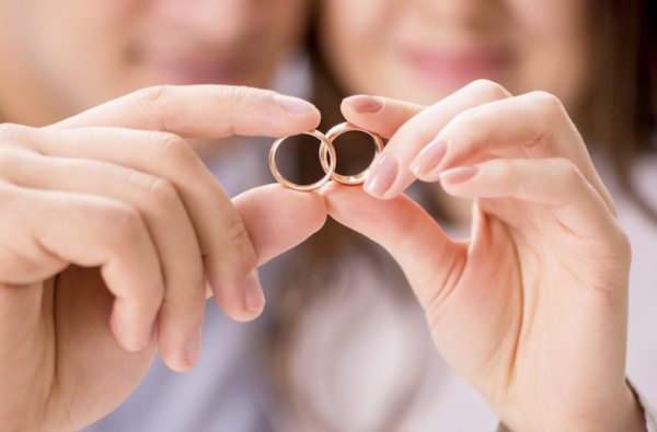 婚活がうまくいかなかったアラフォー女性も、勝手な思い込みを外すことで一気に真剣交際から入籍へ！