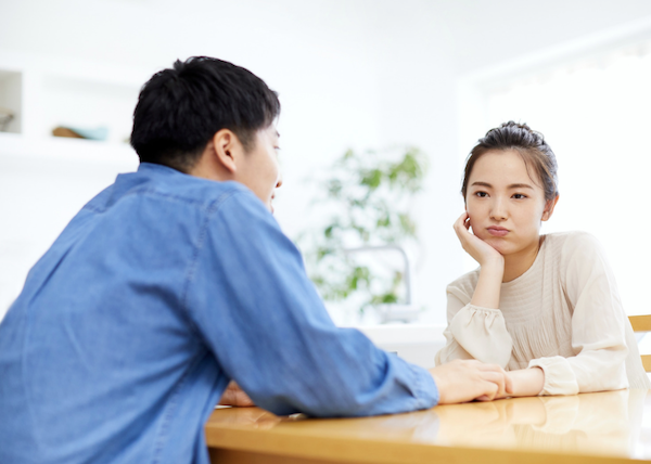 会話を盛り上げてくれないとイラっとするアラフォー婚活女性
